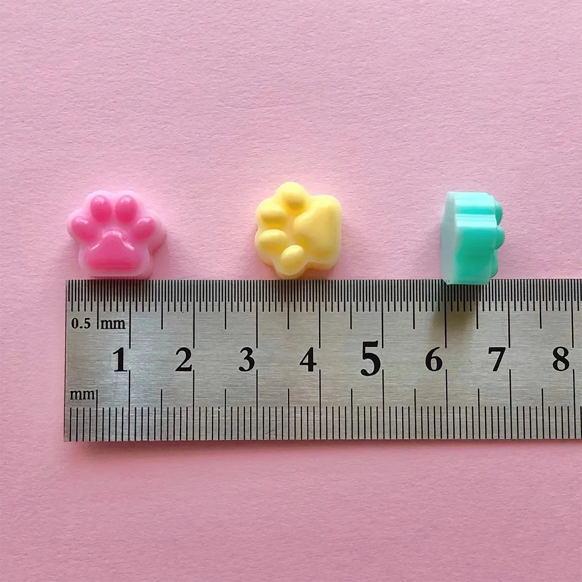 日本直送:肉球 30個量產 シリコンモールド Paw Pad Silicone Mold – 30 Cavity (B2975)